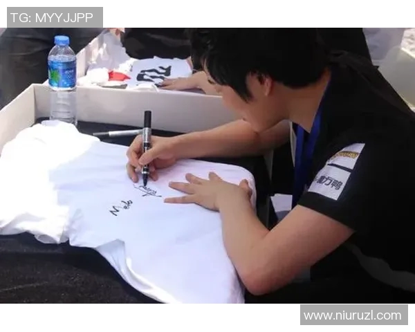 高校联赛中EDG团队协作表现分析与评价探讨